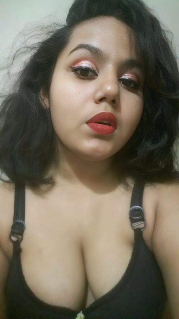 stylish girl dp, cute girl dp, aesthetic dp for girls, attitude girl dp, profile picture ideas, Stylish Girl DP Photos